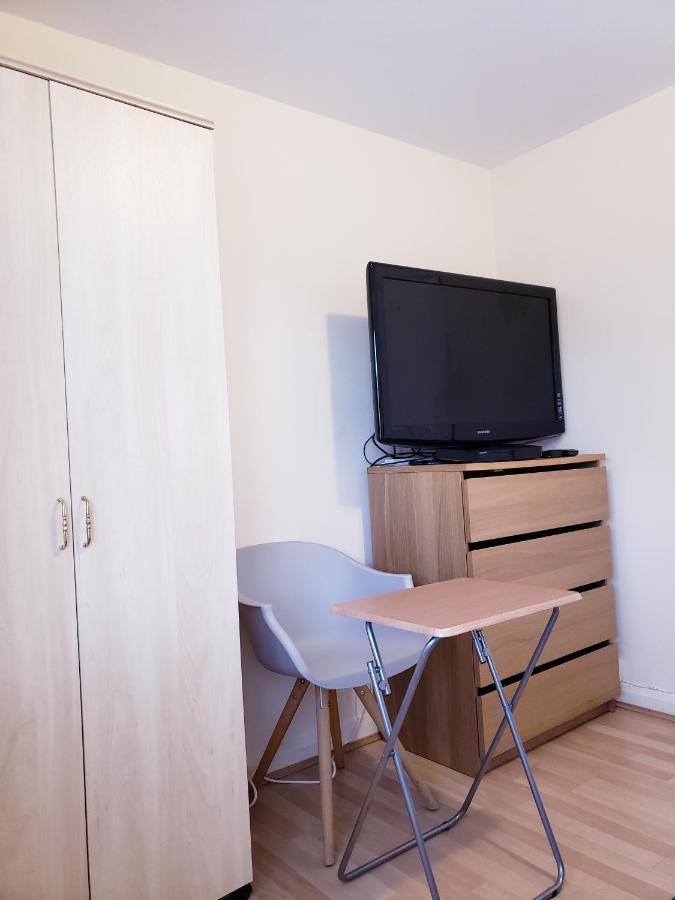 Ensuite Room Near Canal Саутхол Екстериор снимка